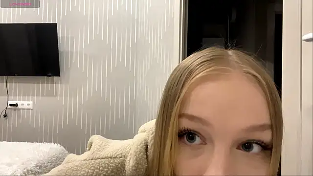 Anika Socutehe online show from 05-25-26, 10:05