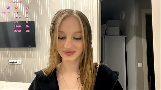Anika Socutehe online show from 06-07-26, 03:05