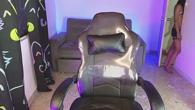 nikolwalter  online show from 04-23-26, 12:56