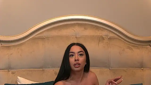 Kim Skyleer online show from 03-11-26, 05:57