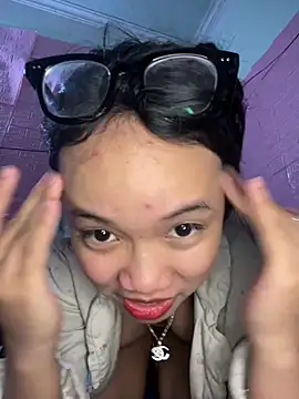 Leeeeiu online show from 03-04-26, 12:44