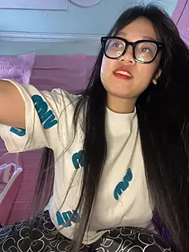 Leeeeiu online show from 03-24-26, 02:55