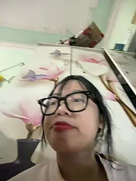 Leeeeiu online show from 07-26-26, 03:08