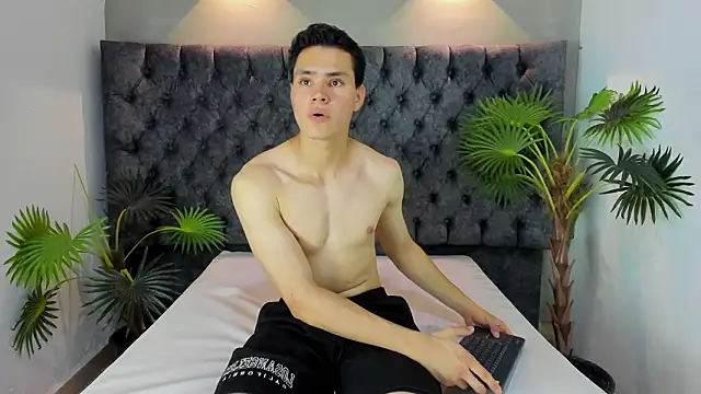 ZANE EVANS online show from 03-07-26, 12:57