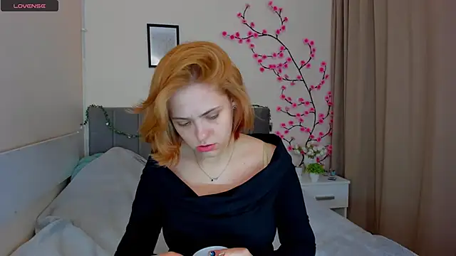 DellaRows online show from 04-14-26, 05:24