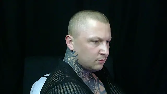 Snapshot of devilWithTats chatting on 04-23-26, 12:15 devilWithTats online show from 04-23-26, 12:15