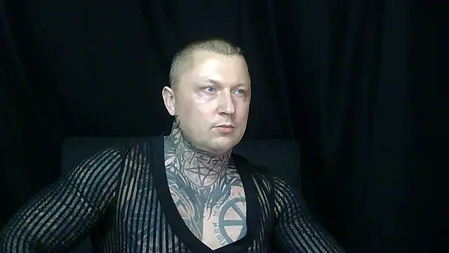 Snapshot of devilWithTats chatting on 04-29-26, 01:26 devilWithTats online show from 04-29-26, 01:26