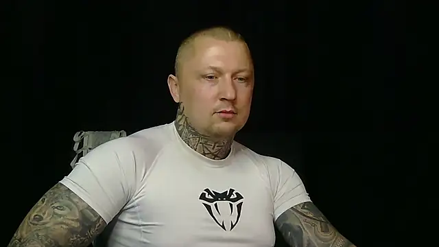 Snapshot of devilWithTats chatting on 05-10-26, 07:13 devilWithTats online show from 05-10-26, 07:13