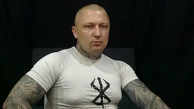 Snapshot of devilWithTats chatting on 05-26-26, 11:28 devilWithTats online show from 05-26-26, 11:28