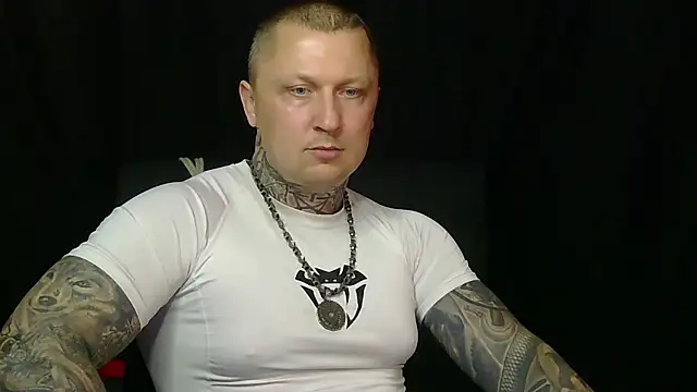 Snapshot of devilWithTats chatting on 06-09-26, 03:01 devilWithTats online show from 06-09-26, 03:01