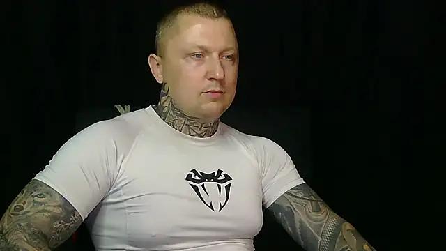 Snapshot of devilWithTats chatting on 06-10-26, 04:17 devilWithTats online show from 06-10-26, 04:17