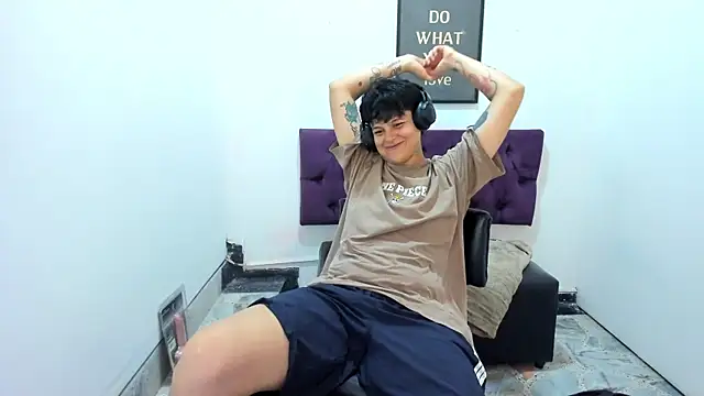 Snapshot of TomBoy_Natali chatting on 05-06-26, 02:51 TomBoy Natali online show from 05-06-26, 02:51