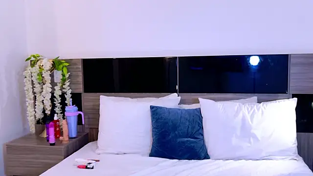 EmmaRicco online show from 03-08-26, 02:04