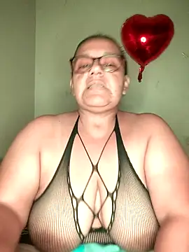 Roxy 77 online show from 03-24-26, 08:52