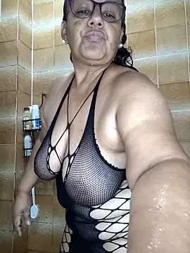 Roxy 77 online show from 04-14-26, 10:27