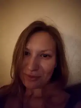 Snapshot of August_Shine chatting on 03-25-26, 08:04 August Shine online show from 03-25-26, 08:04