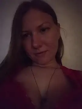 Snapshot of August_Shine chatting on 05-21-26, 06:26 August Shine online show from 05-21-26, 06:26
