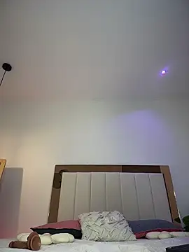 Mia Becket  online show from 03-03-26, 10:32