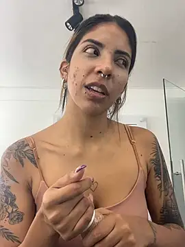 Snapshot of VioletaHills_ chatting on 06-28-26, 12:33 VioletaHills online show from 06-28-26, 12:33