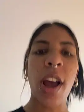Snapshot of VioletaHills_ chatting on 07-19-26, 01:37 VioletaHills online show from 07-19-26, 01:37