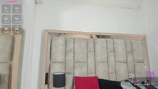 Titan Moreno  online show from 03-21-26, 12:10