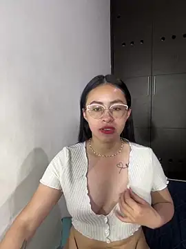 Anni Rose online show from 04-16-26, 09:21