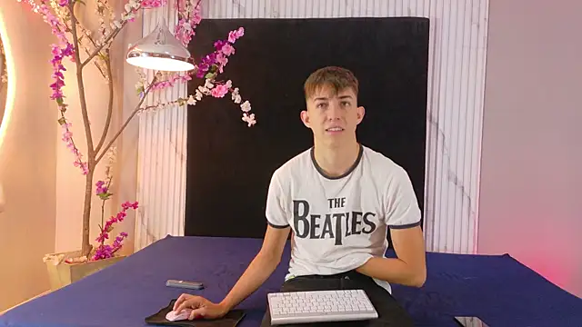 Danteandviolete cr online show from 07-29-26, 11:30