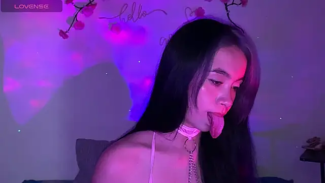 Snapshot of sweet_molly420 chatting on 05-15-26, 11:45 sweet molly420 online show from 05-15-26, 11:45