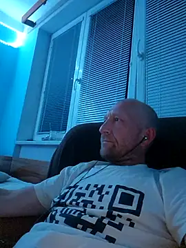 Snapshot of TurkishPsalm chatting on 06-18-26, 12:33 TurkishPsalm online show from 06-18-26, 12:33