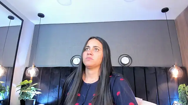 alejandra  garcia online show from 05-10-26, 02:39