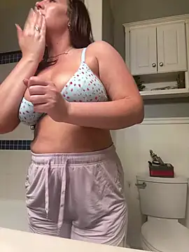 hollyharmd online show from 04-10-26, 01:22