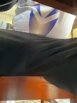 hoang15075 online show from 03-26-26, 06:19