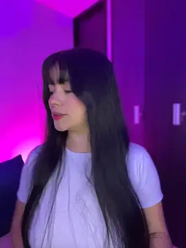 Sophia Wy online show from 04-17-26, 05:21