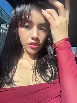 Mia-villalobos online show from 05-15-26, 01:18