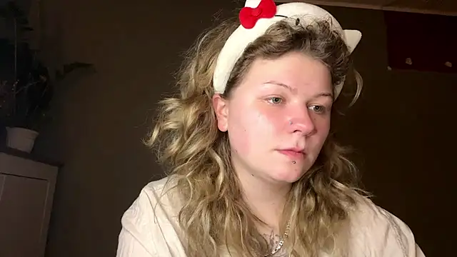 YoungAlina online show from 04-16-26, 08:20