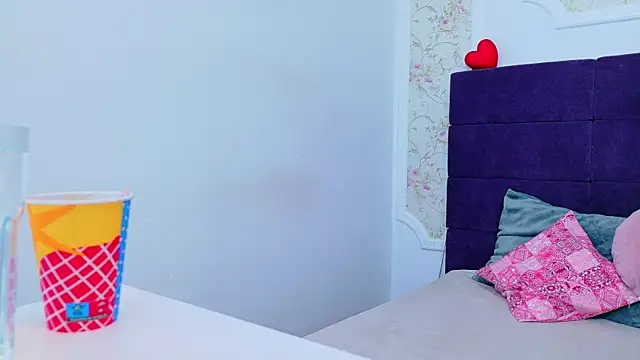 RaysaDrake online show from 04-08-26, 03:06