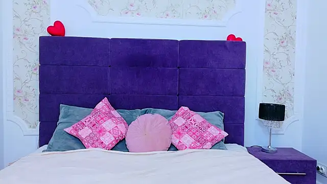 RaysaDrake online show from 04-15-26, 03:57