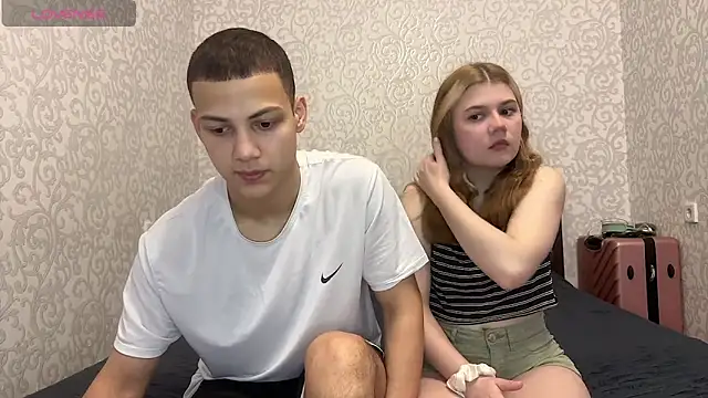 Snapshot of mirel_couple chatting on 05-15-26, 10:11 mirel couple online show from 05-15-26, 10:11