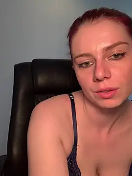 Snapshot of VelvetChloe chatting on 05-19-26, 11:16 VelvetChloe online show from 05-19-26, 11:16