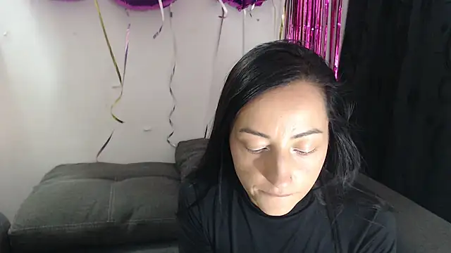 Snapshot of Meeegan_lov chatting on 07-26-26, 04:31 Meeegan lov online show from 07-26-26, 04:31