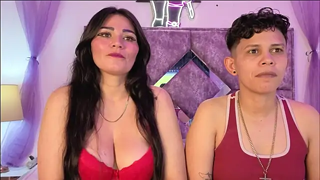 lesbian Leslie y Alizon online show from 03-10-26, 04:06
