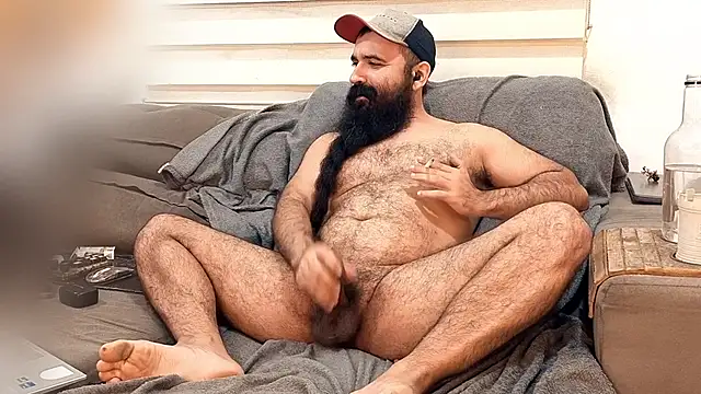 Snapshot of Barba_Negra_Fumador chatting on 06-14-26, 02:24 Barba Negra Fumador online show from 06-14-26, 02:24