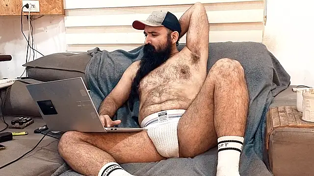 Snapshot of Barba_Negra_Fumador chatting on 06-24-26, 03:55 Barba Negra Fumador online show from 06-24-26, 03:55