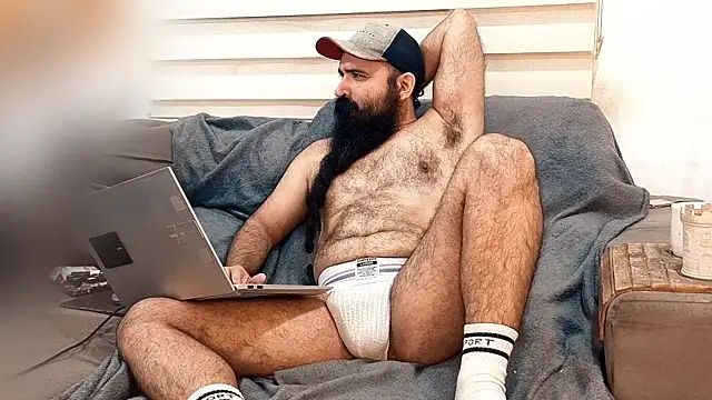 Snapshot of Barba_Negra_Fumador chatting on 06-26-26, 12:59 Barba Negra Fumador online show from 06-26-26, 12:59