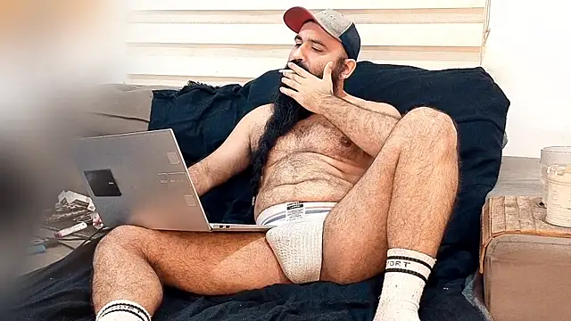Snapshot of Barba_Negra_Fumador chatting on 07-05-26, 12:06 Barba Negra Fumador online show from 07-05-26, 12:06