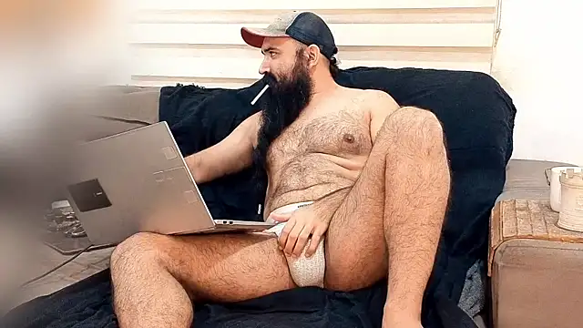 Snapshot of Barba_Negra_Fumador chatting on 07-08-26, 05:17 Barba Negra Fumador online show from 07-08-26, 05:17