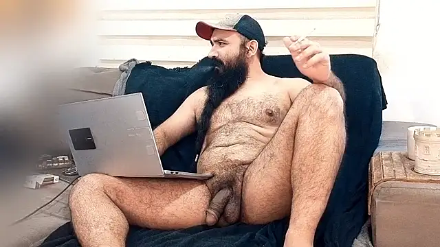 Snapshot of Barba_Negra_Fumador chatting on 07-16-26, 05:41 Barba Negra Fumador online show from 07-16-26, 05:41