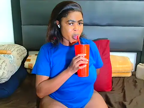 SpicyKittyxxx online show from 04-01-26, 01:41