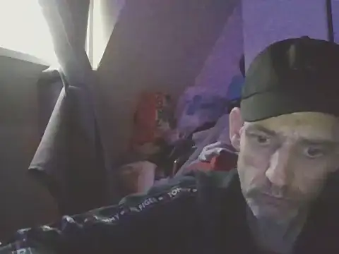 DOUBLETROUBLE7773 online show from 04-04-26, 06:22