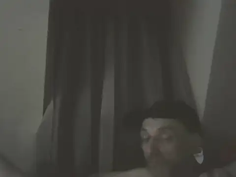 DOUBLETROUBLE7773 online show from 04-20-26, 02:58